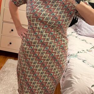 LuLaRoe Multicolor Diamond Pattern Half Sleeve Julia Dress